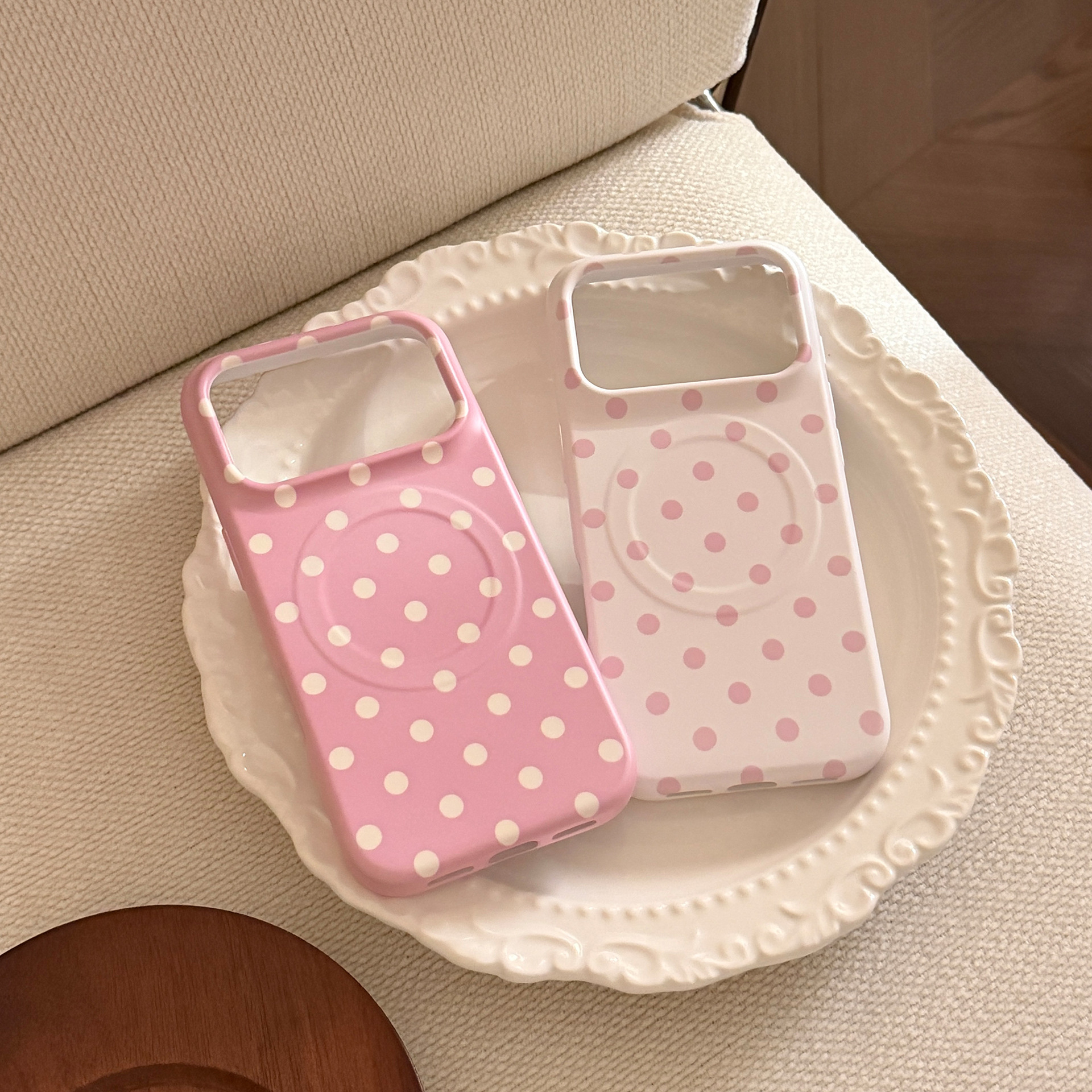 Korean Full Screen Polka Dots  – обзор и цена Phone Cases With Charms