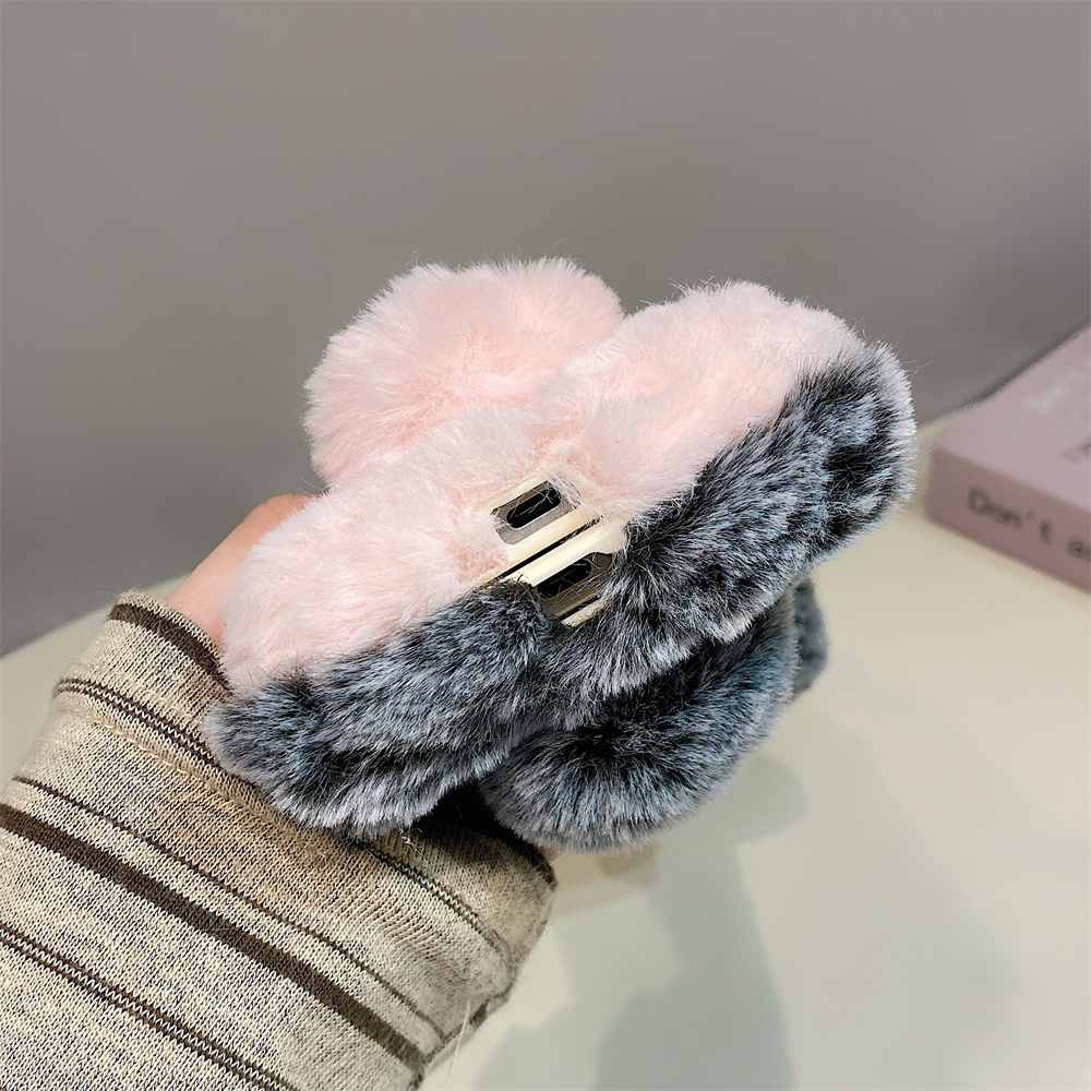 Cute Rabbit Ears Fluffy Stand  – обзор и цена Phone Cases Samsung
